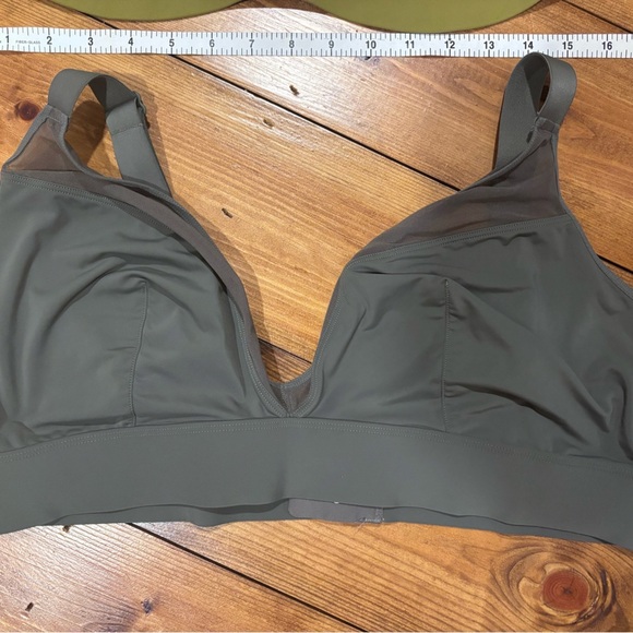 Bra Bundle - 2 Parade bras, 38DD/E, 38DDD/F - Picture 2 of 7